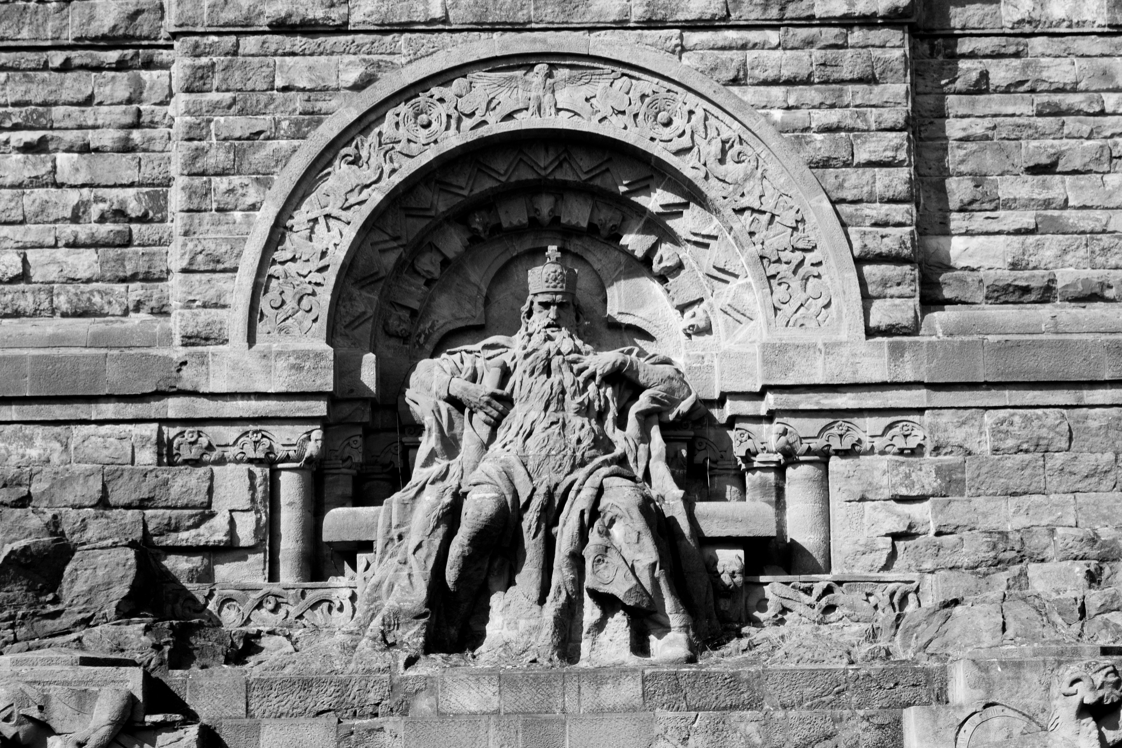 Federico Barbarossa Denkmal